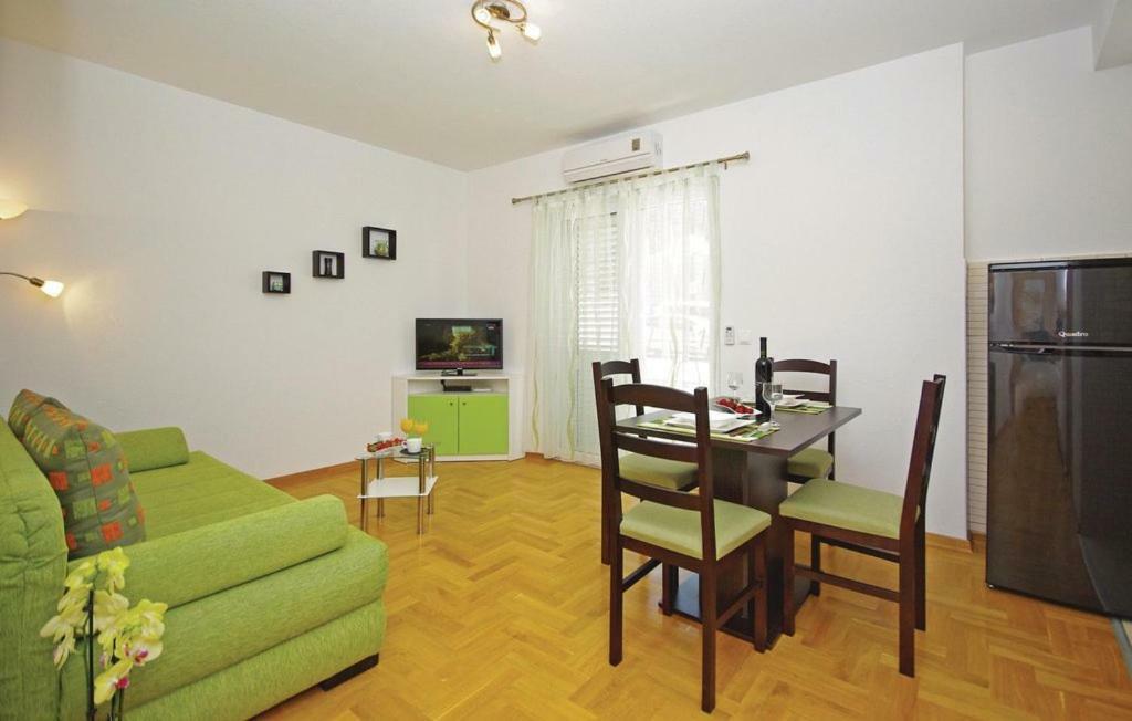 Villa Em Makarska Eksteriør bilde