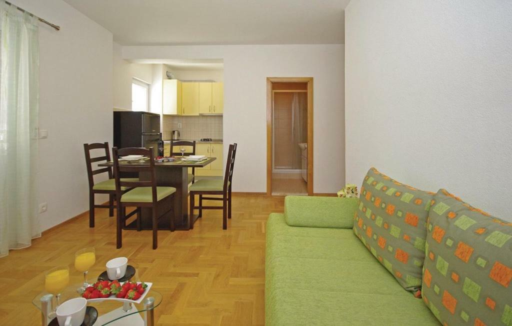 Villa Em Makarska Eksteriør bilde